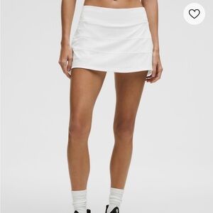 Lululemon pace rival mid rise skirt/skort white almost new size 14